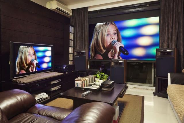 現(xiàn)代客廳私人影院設(shè)計實例！從隔音到美觀，方案參考